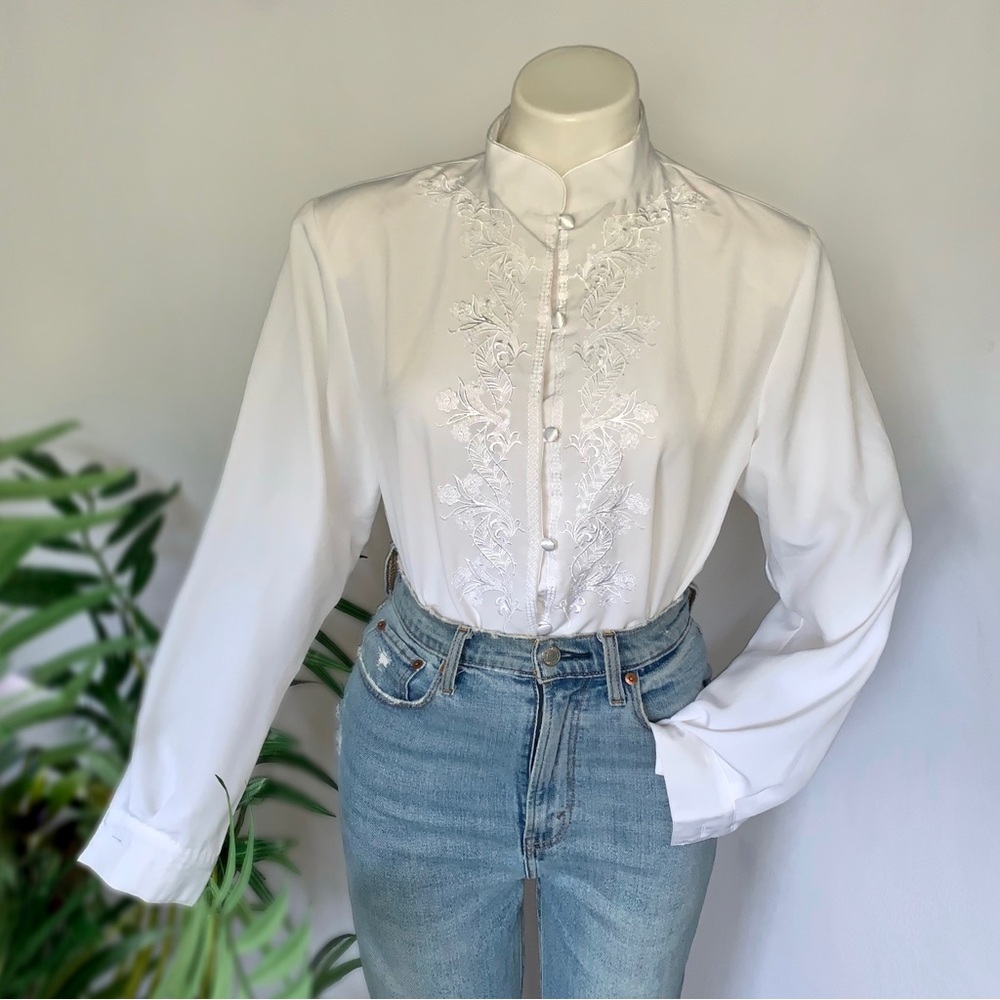 Vintage White Embroidered Mandarin Collar Blouse - Picture 11 of 11